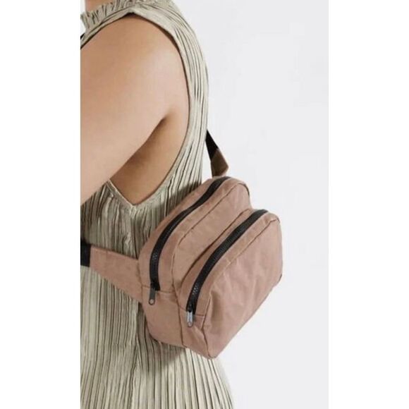 Baggu Fanny Pack - Picture 2 of 2